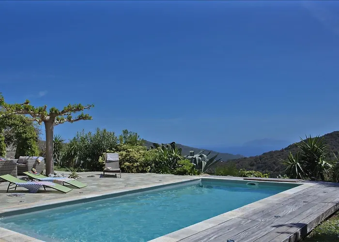 Merusellu Villa *